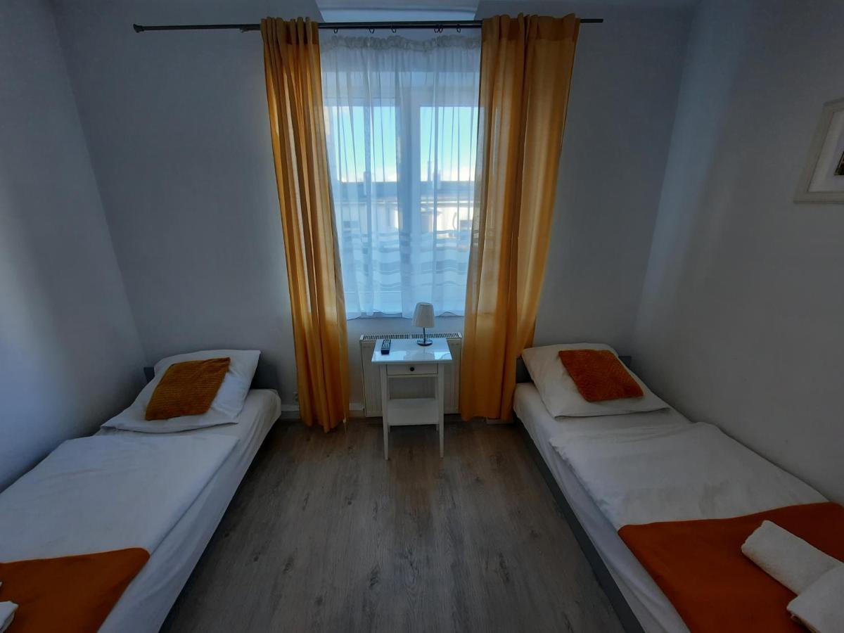 Lew Hostel Inowrocław Εξωτερικό φωτογραφία