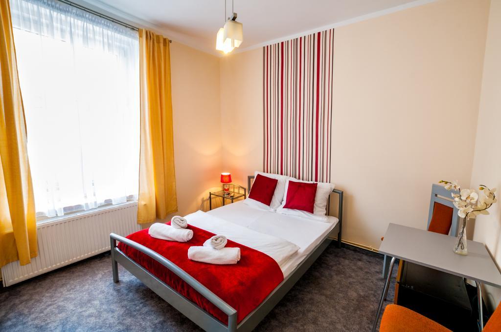 Lew Hostel Inowrocław Εξωτερικό φωτογραφία