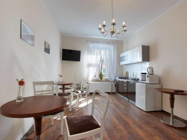 Lew Hostel Inowrocław Εξωτερικό φωτογραφία